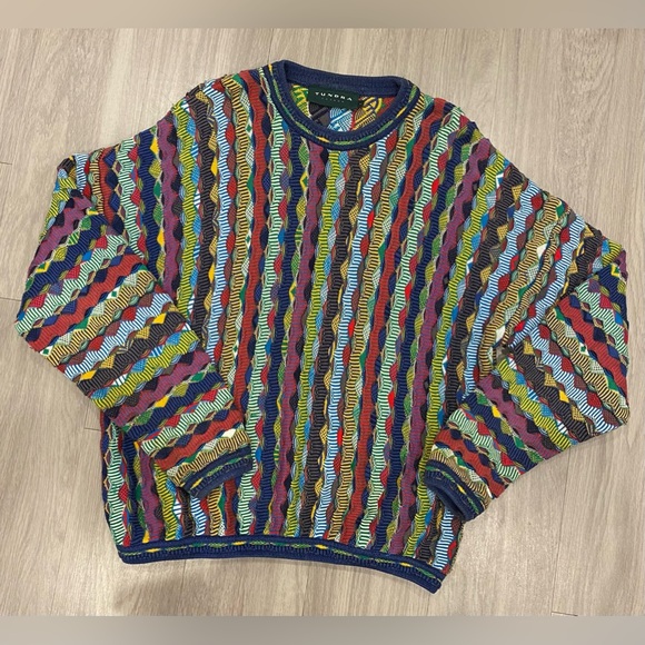 VINTAGE Vibrant TUNDRA 3D KNIT COTTON SWEATER Coogi Large L Canada 90 Hip Hop - Picture 1 of 7